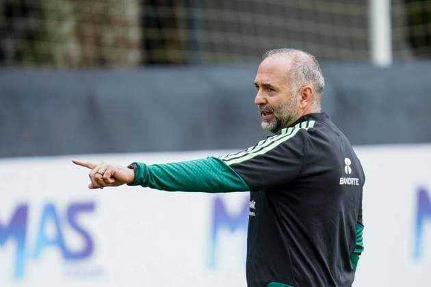 MEXICAN WOMEN S NATIONAL TEAM MEXICAN WOMEN S NATIONAL TEAM TRAINING SESSION 06102026 MEXICO CITY, MEXICO Photo of Pedro Lopez, coach of the Mexican Women’s National Soccer Team, during a training session at the Centro de Alto Rendimiento in Mexico City, ahead of their friendly match against Jamaica this Friday in Aguascalientes Photo of Pedro Lopez, coach of the Mexican Women’s National Soccer Team, during a training session at the High-Performance Center in Mexico City, ahead of their friendly match against Jamaica this Friday in Aguascalientes. PHOTO BY IMAGENSHOP PHOTO AGENCY, MEXICO CITY, MEXICO Copyright: xIMAGENSHOPxAGENCIAxFOTOGRAFICAx