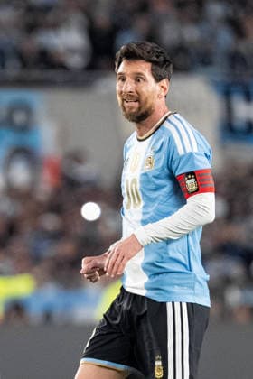 BUENOS AIRES, ARGENTINA - OCTOBER 6: Lionel Messi of Argentina watches during the International Friendly, Länderspiel, Nationalmannschaft football match between Argentina and Benin at the Estadio Monumental Antonio V. Liberti on October 6, 2026, in Buenos Aires, Argentina. Richard Callis Fotoarena (Richard Callis SPP) Copyright: xRichardxCallisx xSPPx spp-en-RiCa-3026216