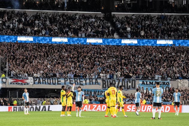 BUENOS AIRES, ARGENTINA - OCTOBER 6: Lionel Messi of Argentina waves to fans during the International Friendly, Länderspiel, Nationalmannschaft football match between Argentina and Benin at the Estadio Monumental Antonio V. Liberti on October 6, 2026, in Buenos Aires, Argentina. Richard Callis Fotoarena (Richard Callis SPP) Copyright: xRichardxCallisx xSPPx spp-en-RiCa-3026226