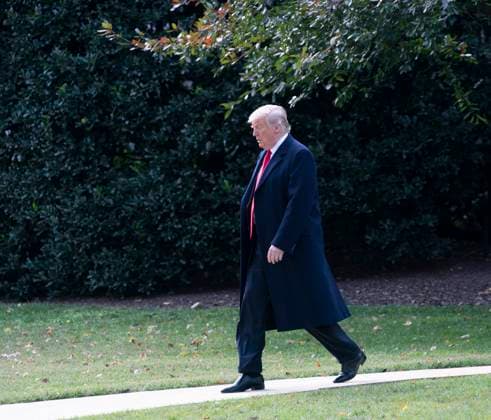 President Donald Trump departs The White House to attend a political event in Florida United States President Donald J. Trump departs The White House in Washington, DC, to attend a political event in Florida, October 31, 2018. Photo Credit: Chris Kleponis CNP AdMedia Washington District of Columbia United States of America EDITORIAL USE ONLY  Copyright: xx ChrisxKleponisx admphotostwo539152