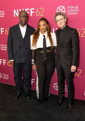 Entertainment Bilder des Tages October 10, 2024, New York, New York, United States: Steve McQueen, Taura Stinson, Nicholas Britell attend premiere of Blitz at 62nd annual New York Film Festival at Alice Tully Hall on October 10, 2024 New York United States - ZUMAr339 20241010_znp_r339_008 Copyright: xLevxRadinx