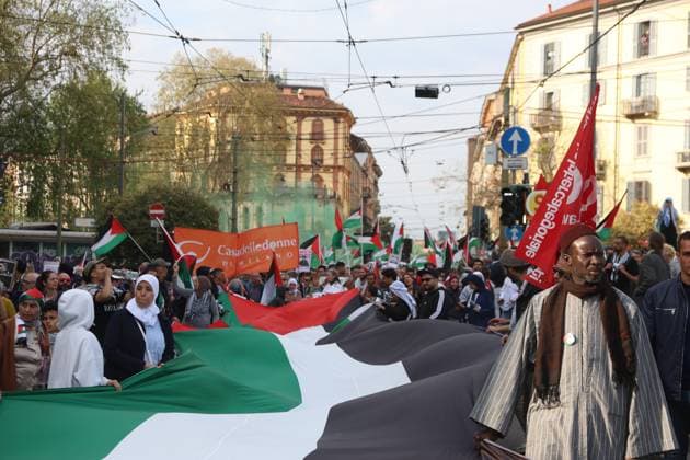 Pro-Palestinian demonstrators march in Italy MILAN, ITALY - APRIL 12: Thousands of demonstrators march at the square while holding Palestinian flags, as they chant for stopping the genocide in Gaza , no displacement of Palestinians and immediate permanent ceasefire , on April 12, 2025 in Milan, Italy. Lombardia Italy. Editorial use only. Please get in touch for any other usage. Copyright: x2025xAnadoluxMichelexNovagax
