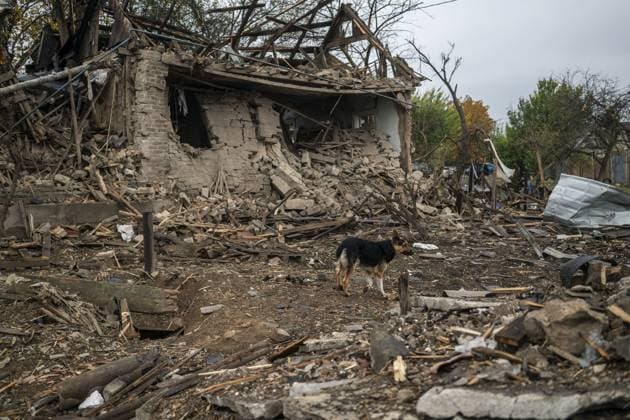 Aftermath of Russian attack on Ukraine s Kramatorsk KRAMATORSK, UKRAINE - OCTOBER 09: A view of the destruction and damaged infrastructure aftermath of Russian airstrike on Kramatorsk, Donetsk region, Ukraine on October 09, 2025. During the night and morning of today, October 9, Russian troops shelled Kramatorsk in the Donetsk region with drones, guided bombs (GABs) and Smerch multiple launch rocket systems. In one of the areas, rescuers were extinguishing a fire in private homes. A local resident was injured. Jose Colon Anadolu Kramatorsk Ukraine. Editorial use only. Please get in touch for any other usage. Copyright: x2025xAnadoluxJosexColonx