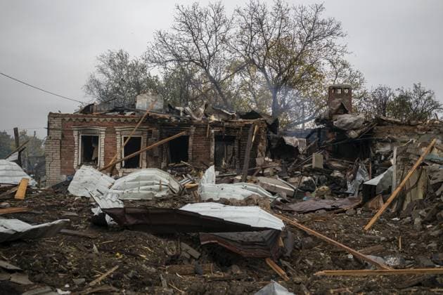 Aftermath of Russian attack on Ukraine s Kramatorsk KRAMATORSK, UKRAINE - OCTOBER 09: A view of the destruction and damaged infrastructure aftermath of Russian airstrike on Kramatorsk, Donetsk region, Ukraine on October 09, 2025. During the night and morning of today, October 9, Russian troops shelled Kramatorsk in the Donetsk region with drones, guided bombs (GABs) and Smerch multiple launch rocket systems. In one of the areas, rescuers were extinguishing a fire in private homes. A local resident was injured. Jose Colon Anadolu Kramatorsk Ukraine. Editorial use only. Please get in touch for any other usage. Copyright: x2025xAnadoluxJosexColonx