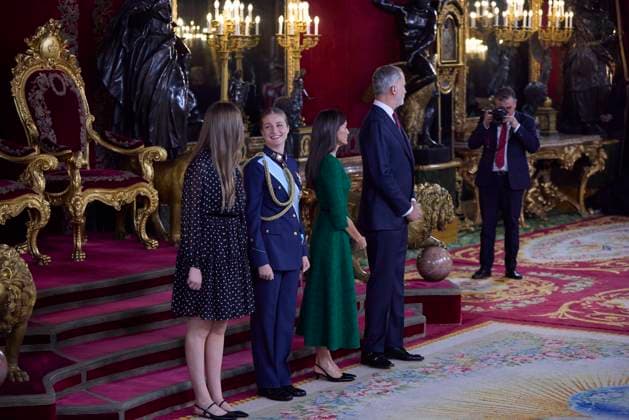 October 12, 2025, Madrid, Madrid, Spain: KING FELIPE VI of Spain and QUEEN LETIZIA of Spain CROWN PRINCESS LEONOR of Spain and PRINCESS SOFIA of Spain attend a reception during the National Day at the Royal Palace Madrid Spain - ZUMAc260 20251012_zep_c260_030 Copyright: xMikexChicorrox