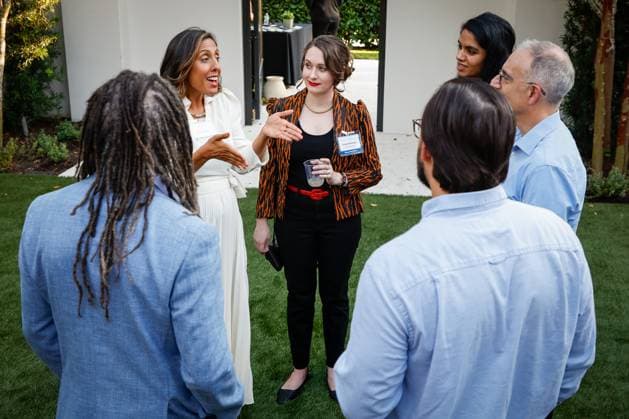 October 23, 2025, St. Petersburg, Florida, USA: Tampa Bay Times newsroom staff mingle with guests during the annual Cocktails and News fundraiser event on Thursday, Oct. 23, 2025, in St. Petersburg. St. Petersburg USA - ZUMAs70_ 20251023_zan_s70_066 Copyright: xJeffereexWoox