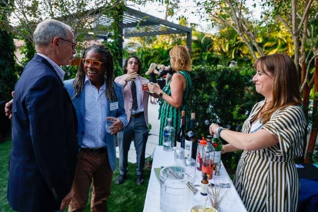 October 23, 2025, St. Petersburg, Florida, USA: Tampa Bay Times staffers mingle with guests during the annual Cocktails and News fundraiser event on Thursday, Oct. 23, 2025, in St. Petersburg. St. Petersburg USA - ZUMAs70_ 20251023_zan_s70_083 Copyright: xJeffereexWoox