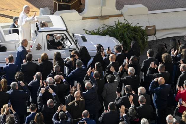 Italy, Rome, Vatican 2025 11 12 Pope Leo XIV during his weekly general audience in St. Peter s Square. Photograph by VATICAN MEDIA Catholic Press Photo RESTRICTED TO EDITORIAL USE - NO MARKETING - NO ADVERTISING CAMPAIGNS.  Copyright: xMatteoxPernaselcix xipa-agency.netx xVATICANxMEDIA CPPx IPA_Agency_IPA67866079