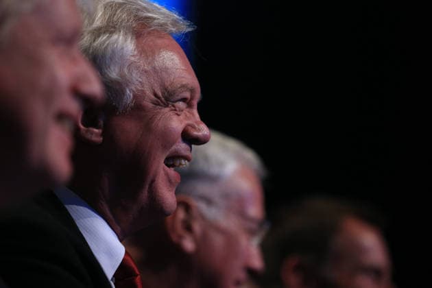 British Conservative Party Annual Conference 2017 MANCHESTER, UNITED KINGDOM - OCTOBER 04: Secretary of State for exiting the European Union Davis Davis MP looks-on and claps as British Prime Minister and leader of the Conservative Party Theresa May MP speaks during her keynote speech on the final day of the annual Conservative Party Conference in Manchester, north west England on October 04, 2017. Manchester Ingiltere. Editorial use only. Please get in touch for any other usage.  Copyright: x2025xAnadoluxLindseyxParnabyx