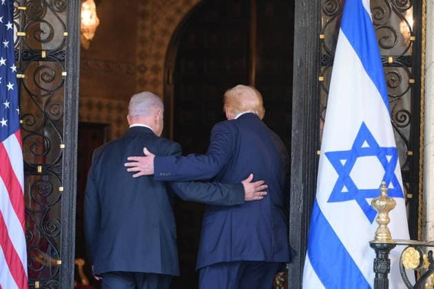 Israeli Prime Minister Benjamin Netanyahu met with US President Donald Trump at the Mar-a-Lago resort in Palm Beach, Florida Israeli Prime Minister Benjamin Netanyahu met with US President Donald Trump at the Mar-a-Lago resort in Palm Beach, Florida, where the two sides held talks on ending the war in Gaza and moving to the second phase of the agreement. Florida, USA, December 29, 2025. Photo by Israeli Prime Minister apaimages Jerusalem Jerusalem Palestinian Territory 301225_Israeli_IPO_00(2) Copyright: xapaimagesxIsraelixPrimexMinisterx xapaimagesx