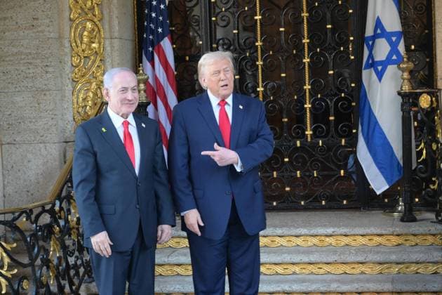 Israeli Prime Minister Benjamin Netanyahu met with US President Donald Trump at the Mar-a-Lago resort in Palm Beach, Florida Israeli Prime Minister Benjamin Netanyahu met with US President Donald Trump at the Mar-a-Lago resort in Palm Beach, Florida, where the two sides held talks on ending the war in Gaza and moving to the second phase of the agreement. Florida, USA, December 29, 2025. Photo by Israeli Prime Minister apaimages Jerusalem Jerusalem Palestinian Territory 301225_Israeli_IPO_00(5) Copyright: xapaimagesxIsraelixPrimexMinisterx xapaimagesx