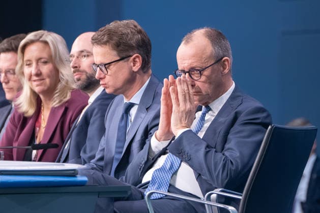 Federal Chancellor Friedrich Merz on the right with his Secretary General Carsten Linnemann on the stage of the Federal Party Congress 38 Party Congress of the CDU Germany in Stuttgart, February 2026, Stuttgart Baden Württemberg Germany Trade fair