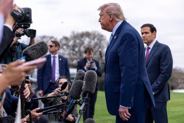 US President Donald J. Trump departs the White House to spend the weekend at Mar-a-Lago United States President Donald J Trump, with US Secretary of State Marco Rubio, responds to a question from the news media as they prepare to board Marine One on the South Lawn of the White House in Washington, DC, USA, 20 March 2026. The President is scheduled to spend the weekend at his Mar-a-Lago Resort in Palm Beach, Florida. Credit: CNP AdMedia Washington District of Columbia United States of America EDITORIAL USE ONLY  Copyright: xx CNPx xAdMediax admphotostwo976631