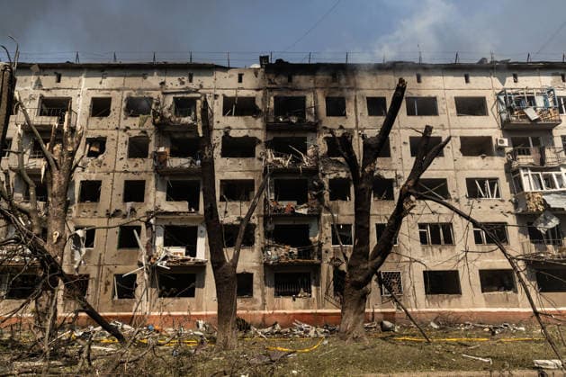 Aftermath of Russian attack on Ukraine s Kramatorsk KRAMATORSK, UKRAINE - AUGUST 18: A view of a destroyed and burning residential building following a Russian airstrike in Kramatorsk, Ukraine, on August 18, 2026. Francisco Richart Anadolu Kramatorsk Ukraine. Editorial use only. Please get in touch for any other usage. Copyright: x2026xAnadoluxFranciscoxRichartx