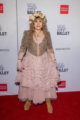 October 1, 2026, New York, New York, United States: Stevie Nicks attends.The New York City Ballet 2026 Fall Gala at David H. Koch Theater, Lincoln Center on October 01, 2026 in New York City. New York United States - ZUMAs197 20261001_aaa_s197_852 Copyright: xRonxAdarx