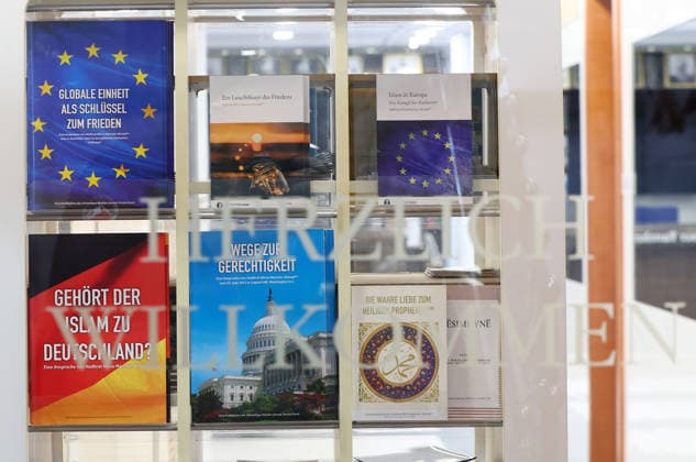 Open Mosque Day in Germany Open Mosque Day in Germany. Books are seen in the mosque Bait ur Rehman Moschee in Nuremberg, Germany . October 03rd , 2026 Photo by Davide Elias Copyright: xDavidexEliasx