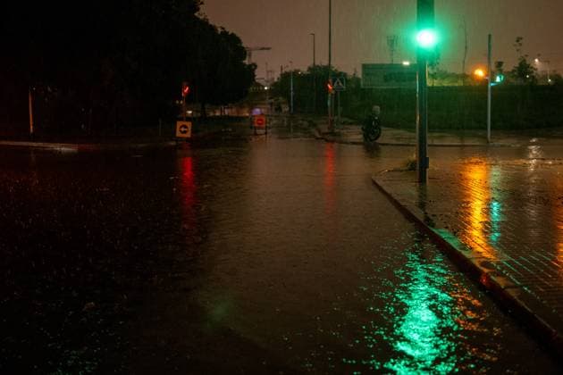 Rain in L Hospitalet de Llobregat, Barcelona: The streets and residents of the Bellvitge neighborhood in L Hospitalet de Llobregat, Barcelona, Catalonia, Spain, during the rainy weekend along the Catalan coast and foothills in the early morning of October 4, 2026. Lorena Sopê, L Hospitalet de Llobregat, L Hospitalet de Llobregat, Spain Copyright: xLorenaxSopênax 7819165