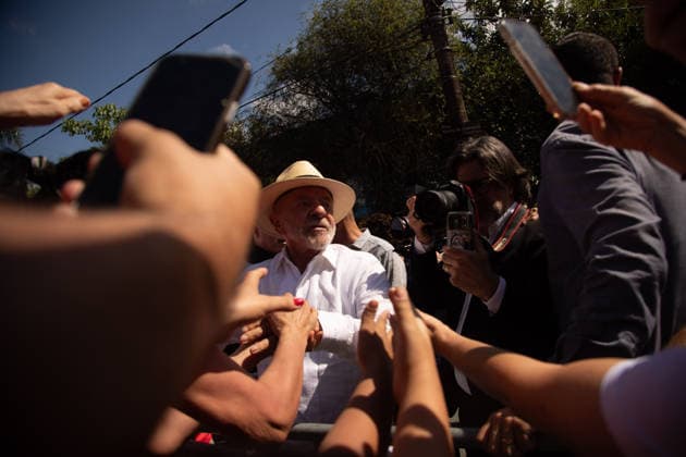 SaO PAULO, SP - 04.10.2026: 2026 ELECTIONS SP - President Luiz Inacio Lula da Silva votes at the Joao Firmino Correia de Araujo School, on the morning of this Sunday (04) in Sao Bernardo do Campo, SP. x3024822x RodileixMorais
