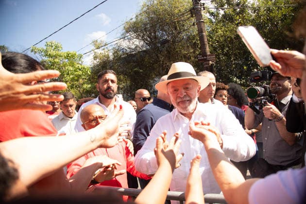 SaO PAULO, SP - 04.10.2026: 2026 ELECTIONS SP - President Luiz Inacio Lula da Silva votes at the Joao Firmino Correia de Araujo School, on the morning of this Sunday (04) in Sao Bernardo do Campo, SP. x3024827x RodileixMorais