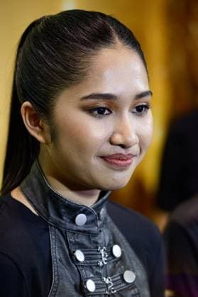 October 4, 2026, Bangkok, Thailand: BANGKOK, THAILAND, OCTOBER 4, 2026: Thai singer and guitarist Nene Royal takes part in a victory parade through central Bangkok following her win on Season 21 of America s Got Talent. The 16-year-old, who became the first Thai contestant to win the competition, was welcomed by fans during the Welcome NENE ROYAL: Win The World for Thailand celebration organized by Siam Piwat and private-sector partners. The parade began at Siam Paragon and travelled through central Bangkok before returning to the shopping complex for a welcome event. Bangkok Thailand - ZUMAq101 20261004_zna_q101_042 Copyright: xWatsawatxKoktabtimx