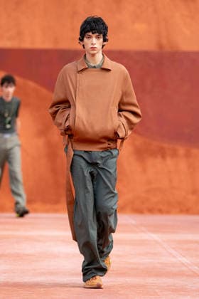 PFW Lacoste - Runway LZ A model walks the runway during the Lacoste Womenswear Spring Summer 2027 show as part of Paris Fashion Week on October 4, 2026 at Roland Garros in Paris, France. Photo by Laurent Zabulon ABACAPRESS.COM  Copyright: xZabulonxLaurent ABACAx