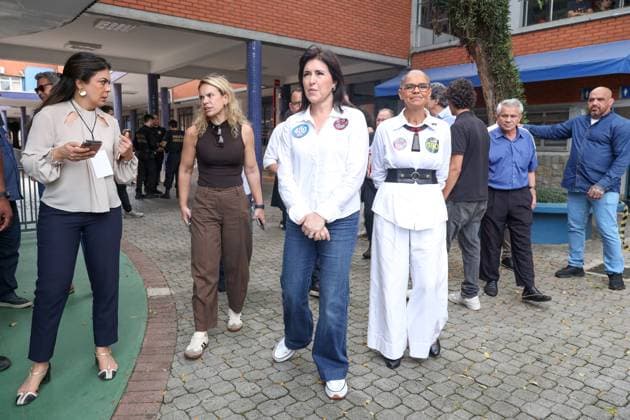 Geraldo Alckmin votes at a school in the southern zone of Sao Paulo. Senate candidates Marina Silva (Rede) and Simone Tebet (PSB) accompany the Vice President of the Republic and candidate for re-election, Geraldo Alckmin (PSB), to vote at Colegio Santo Americo, in the southern zone of Sao Paulo, this Sunday, October 4, 2026. SAO PAULO BRAZIL BRA Copyright: xMARINAxUEZIMAx