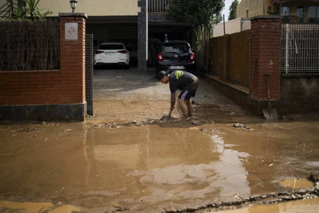 2 people killed as heavy rain hits parts of Spain BARCELONA, SPAIN - OCTOBER 4: Floodwaters submerge streets following severe torrential rainfall in Montornes del Valles, Barcelona, Spain on October 4, 2026. Heavy rains triggered widespread flooding across Catalonia, leaving at least two people dead and one missing as emergency services responded to widespread disruptions. Lorena Sopena Lopez Anadolu Barcelona Spain. Editorial use only. Please get in touch for any other usage.  Copyright: x2026xAnadoluxLorenaxSopenaxLopezx