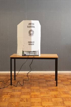 RECORD DATE NOT STATED Elections in the city of Porto, Portugal, 2026. Porto (Portugal), October 4, 2026 - Politics Elections 2026 Voting - Voters arrive to vote in Porto at ISEP, the third largest Brazilian polling station abroad, in the city of Porto, Portugal, this Sunday, October 4, 2026.(Foto: Andre Ribeiro Thenews2 imago images) Elections in the city of Porto, Portugal, 2026. Copyright: xAndrexRibeirox