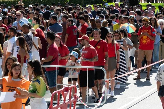 RECORD DATE NOT STATED Elections in the city of Porto, Portugal, 2026. Porto (Portugal), October 4, 2026 - Politics Elections 2026 Voting - Voters arrive to vote in Porto at ISEP, the third largest Brazilian polling station abroad, in the city of Porto, Portugal, this Sunday, October 4, 2026.(Foto: Andre Ribeiro Thenews2 imago images) Elections in the city of Porto, Portugal, 2026. Copyright: xAndrexRibeirox