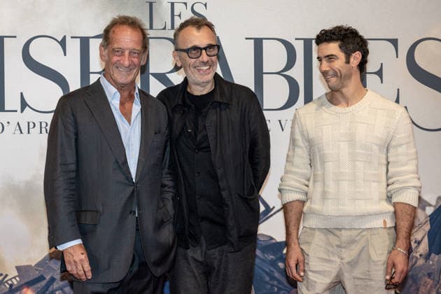 Premiere of Les Misérables by Fred Cavayé - Bordeaux MLG Vincent Lindon, Fred Cavayé and Tahar Rahim. The cast of French director Fred Cavayé s film Les Misérables attend a special preview screening at UGC Ciné Cité in Bordeaux, France, on October 4, 2026. Photo by Margot Le Gonidec ABACAPRESS.COM Bordeaux France  Copyright: xLexGonidecxMargot ABACAx
