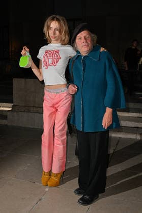 PFW Jean Paul Gaultier Outside Arrivals Billy Blanchard, Philippe Katerine arriving at Jean Paul Gaultier show during Paris Fashion Week, in Paris, France on 4 October 2026. Photo by Julien Reynaud APS-Medias ABACAPRESS.COM Paris France Copyright: xReynaudxJulien APS-Medias ABACAx