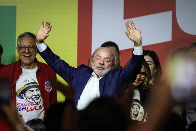 RECORD DATE NOT STATED Presidente Lula em coletiva de Imprensa SoO PAULO (SP), Oct. 4, 2026 POLITICS ELECTIONS President Luiz Inacio Lula da Silva at a press conference following the vote count and the confirmation of a runoff election on Sunday night (4). IMAGO Andre Pera Sao Paulo Brasil Copyright: xAndrexPerax