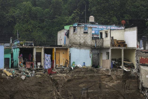 Heavy rains linked to El Nino trigger severe land collapse in Guatemala SAN MIGUEL PETAPA, GUATEMALA - OCTOBER 04: The Pinula River surges following relentless rainfall linked to the El Nino phenomenon, triggering severe erosion and the collapse of homes in the Villa Hermosa I neighborhood of San Miguel Petapa, Guatemala on October 04, 2026. Official reports indicate extensive structural damage and continuous land loss, exacerbating years of riverbank erosion and placing neighboring residential properties at critical risk as heavy precipitation and scouring persist. Luis Vargas Anadolu San Miguel Petapa Guatemala. Editorial use only. Please get in touch for any other usage. Copyright: x2026xAnadoluxLuisxVargasx