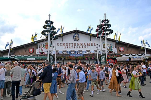 Schottenhamel Festival Hall at the 191st Oktoberfest in 2026 at the Theresienwiese in Munich, October 4, 2026 Foto:xB.xSaarx xFuturexImagex oktoberfest_6028