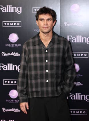 October 4, 2026, New York, Ny, United States: KJ Apa attends the New York Premiere of Falling . Held at The SAG-AFTRA Foundation Robin Williams Center in New York. Zuma Press. October 4, 2026. New York United States - ZUMAp281 20261004_zea_p281_005 Copyright: xPhotoxImagexPressx