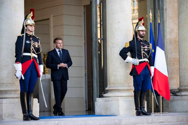 Emmanuel Macron Welcomes Benin President Romuald Wadagni - Paris French President Emmanuel Macron at the Elysee Palace in Paris on October 5, 2026. Photo by Eliot Blondet ABACAPRESS.COM Paris Ile-de-France France Copyright: xBlondetxEliot ABACAx