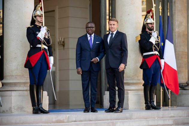 Emmanuel Macron Welcomes Benin President Romuald Wadagni - Paris French President Emmanuel Macron welcomes Benin s President Romuald Wadagni at the Elysee Palace in Paris on October 5, 2026. Photo by Eliot Blondet ABACAPRESS.COM Paris Ile-de-France France Copyright: xBlondetxEliot ABACAx