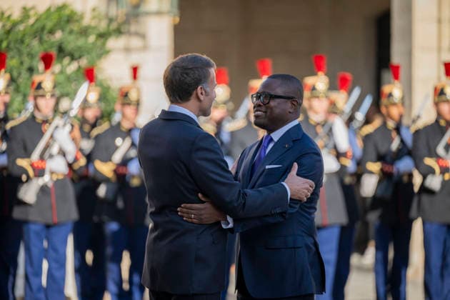 Emmanuel Macron Welcomes Benin President Romuald Wadagni - Paris French President Emmanuel Macron welcomes Benin s President Romuald Wadagni at the Elysee Palace in Paris on October 5, 2026. Photo by Eliot Blondet ABACAPRESS.COM Paris Ile-de-France France Copyright: xBlondetxEliot ABACAx