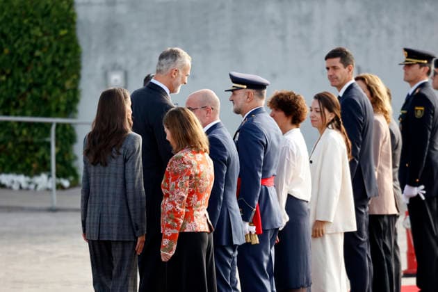 The King and Queen s State Visit to Finland Begins King Felipe VI and Queen Letizia during the ceremonial send-off held at the airport prior to their state visit to Finland, on October 5, 2026, in Madrid, Spain. The state visit to Finland will take place October 5–7, with stops in Helsinki and Rovaniemi. KING AND QUEEN’S STATE VISIT, ANTONIO GUTIÉZ AIRPORT, Madrid, Spain  Copyright: xAntonioxGutiÃ rrezx 7821917