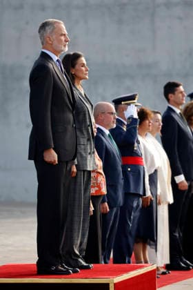 The King and Queen s State Visit to Finland Begins King Felipe VI and Queen Letizia during the ceremonial send-off held at the airport prior to their state visit to Finland, on October 5, 2026, in Madrid, Spain. The state visit to Finland will take place October 5–7, with stops in Helsinki and Rovaniemi. KING AND QUEEN’S STATE VISIT, ANTONIO GUTIÉZ AIRPORT, Madrid, Spain Copyright: xAntonioxGutià rrezx 7821934