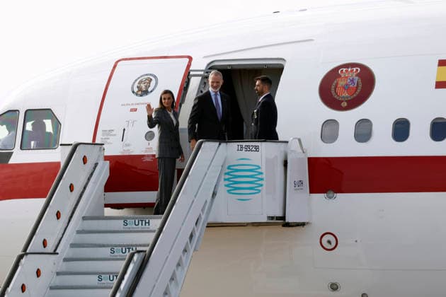 The King and Queen Begin Their State Visit to Finland Queen Letizia and King Felipe VI during the ceremonial send-off held at the airport prior to their state visit to Finland, on October 5, 2026, in Madrid, Spain. The state visit to Finland will take place October 5–7, with stops in Helsinki and Rovaniemi. STATE VISIT KING AND QUEEN AIRPORT Antonio Gutiérrez Madrid, Madrid, Spain Copyright: xAntonioxGutià rrezx 7821972