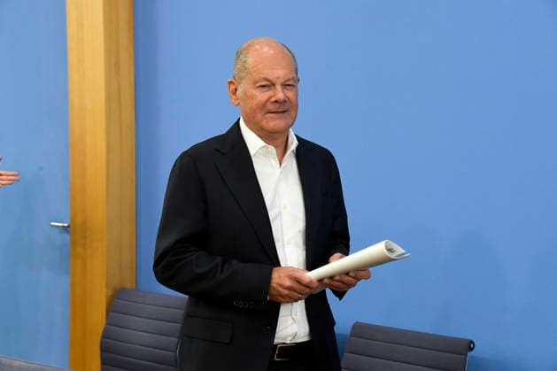 ABB BPK Olaf Scholz, Former Federal Chancellor and Co-Chair of the ENSK Topic: Introduction to the North-South Commission on Development Policy (ENSK) Press conference on the composition and priority issues of the North-South Commission on Development Policy at the Federal Press Conference (BPK) in Berlin on October 5, 2026, Berlin, Germany