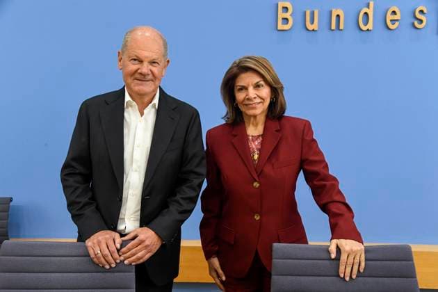 ABB BPK Olaf Scholz, former Federal Chancellor and Co-Chair of the ENSK, with Laura Chinchilla Miranda, President-elect of Costa Rica and Co-Chair of the ENSK Topic: Presentation of the North-South Commission on Development Policy (ENSK) Press Conference on the Composition and Priority Issues of the North-South Commi