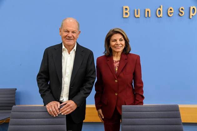 ABB BPK Olaf Scholz, former Federal Chancellor and Co-Chair of the ENSK, with Laura Chinchilla Miranda, President-elect of Costa Rica and Co-Chair of the ENSK Topic: Presentation of the North-South Commission on Development Policy (ENSK) Press conference on the composition and priority issues of the North-South Commi