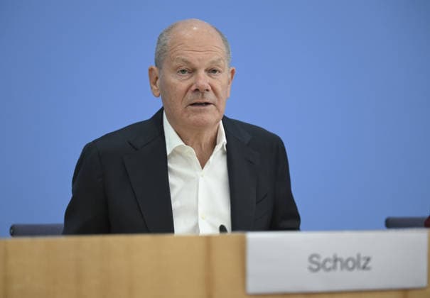 South-North Commission co-chairs hold press conference in Berlin BERLIN, GERMANY - OCTOBER 05: Former German Chancellor Olaf Scholz, co-chair of the North-South Development Policy Commission, holds a joint press conference with former Costa Rican President and ENSK co-chair Laura Chinchilla Miranda at the Federal Press House in Berlin, Germany, on October 05, 2026. Halil Sagirkaya Anadolu Berlin Germany. Editorial use only. Please get in touch for any other usage. Copyright: x2026xAnadoluxHalilxSagirkayax