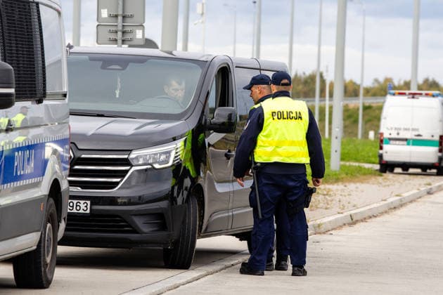 The meeting between Martynas Katelynas and Marcin Kierwinski at the Budzisko border checkpoint on October 5, 2026, in Budzisko Copyright: xTeodorasxBiliūnas BNSx