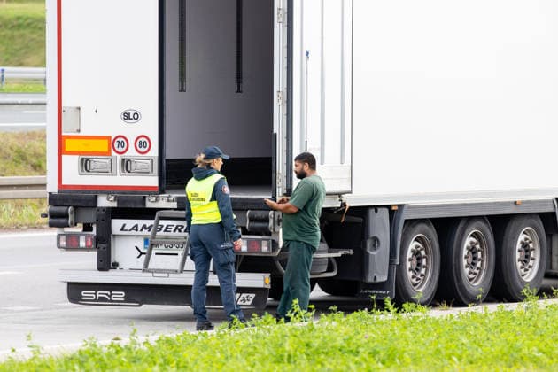 The meeting between Martynas Katelynas and Marcin Kierwinski at the Budzisko Border Control Point on October 5, 2026, in Budzisko Copyright: xTeodorasxBiliūnas BNSx