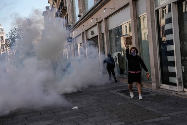 Student protests continue across France as up to 500 high schools close NANCY, FRANCE - OCTOBER 05: Demonstrators clash with police officers during a student protest in Nancy as demonstrations and blockades continue around several high schools, on October 05, 2026 in Nancy, France. Students are taking part in a nationwide high-school mobilization over school conditions and demands for greater education resources, while security units remain deployed around several locations in the city. Muhammed Said Tako Anadolu Nancy France. Editorial use only. Please get in touch for any other usage. Copyright: x2026xAnadoluxMuhammedxSaidxTakox