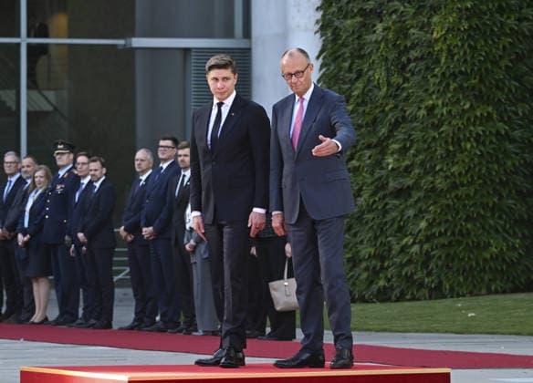 Friedrich Merz - Mindaugas Sinkevicius meeting in Berlin BERLIN, GERMANY - OCTOBER 5: German Chancellor Friedrich Merz welcomes Lithuanian Prime Minister Mindaugas Sinkevicius with an official ceremony at the Chancellery in Berlin, Germany on October 5, 2026. Halil Sagirkaya Anadolu Berlin Germany. Editorial use only. Please get in touch for any other usage.  Copyright: x2026xAnadoluxHalilxSagirkayax
