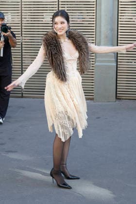 Guest at the Zimmermann Women’s Ready-to-Wear Spring Summer 2027 Collection fashion show during Paris Fashion Week on October 5, 2026. Christophe Aubert, Bestimage. Celebrities at the Zimmermann Women’s Ready-to-Wear Spring Summer 2027 Collection fashion show during Paris Fashion Week, October 5, 2026, Paris, France Copyright: xChristophexAubertx xBestimagexChristophexAubertx xBestimagex